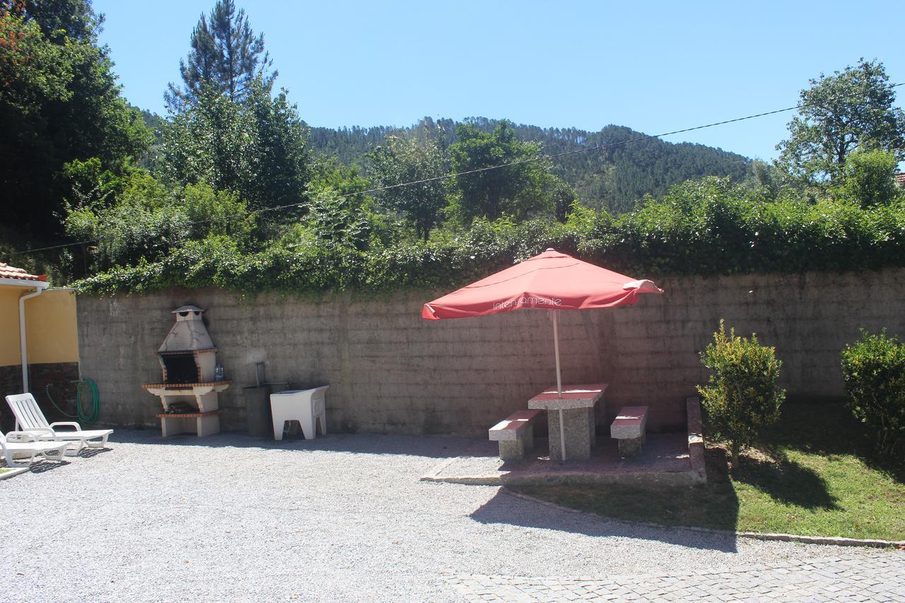 Casinha Dos Cubos Villa Geres Exterior photo