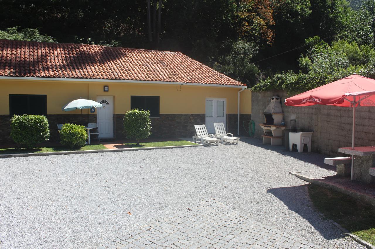 Casinha Dos Cubos Villa Geres Exterior photo