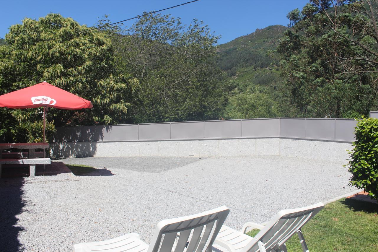 Casinha Dos Cubos Villa Geres Exterior photo