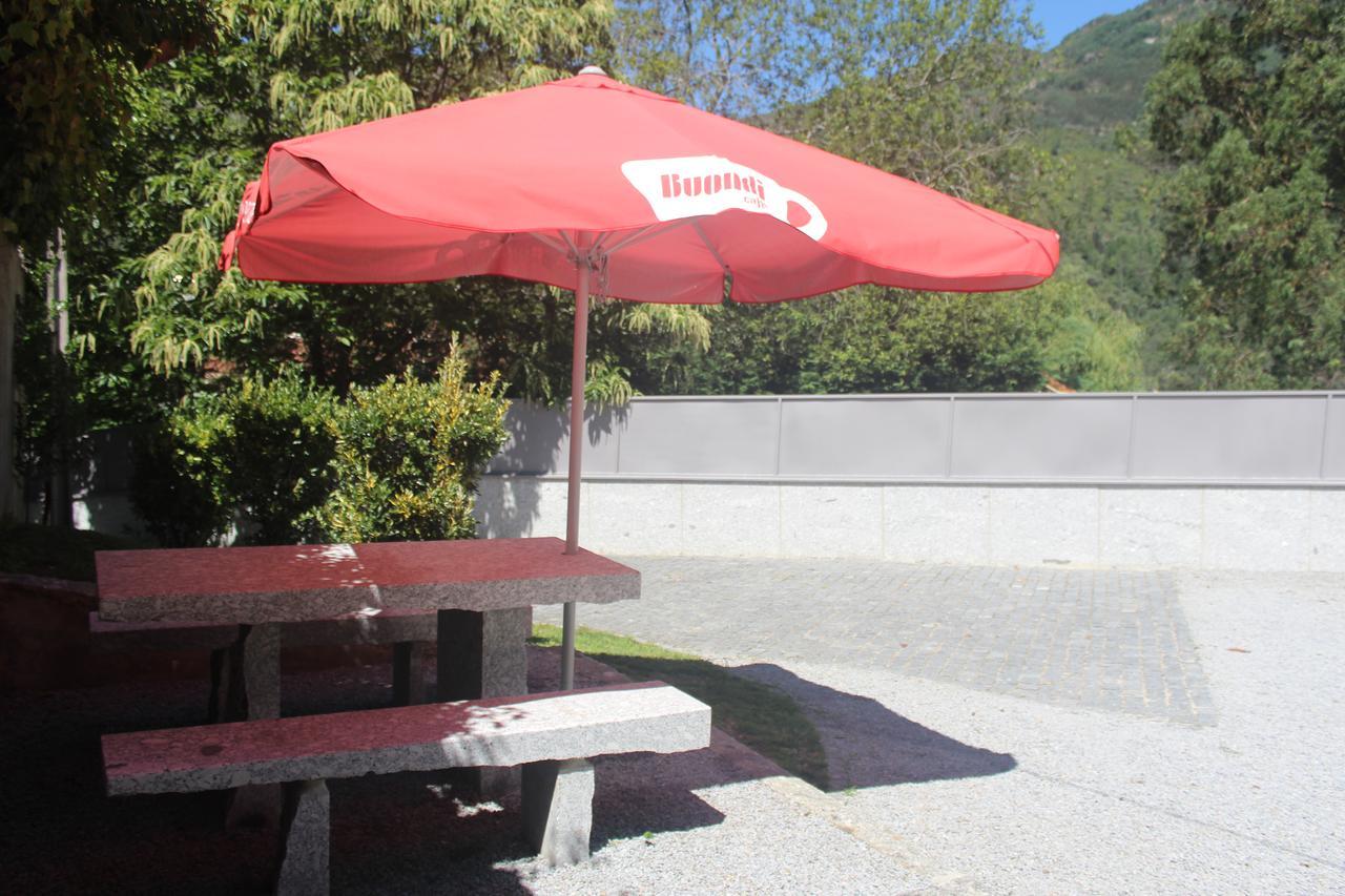 Casinha Dos Cubos Villa Geres Exterior photo