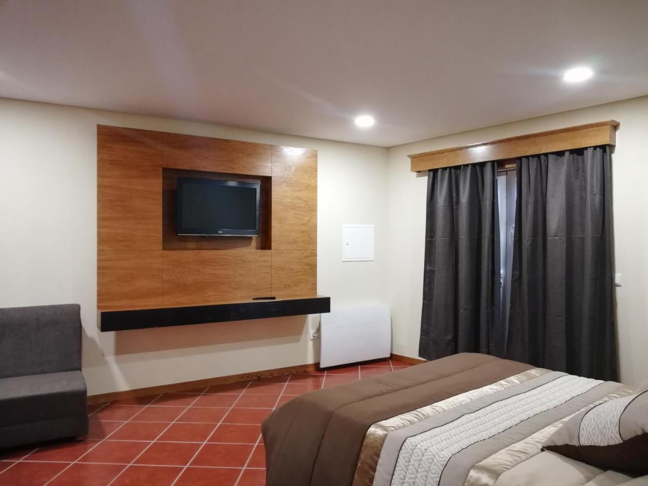 Casinha Dos Cubos Villa Geres Exterior photo